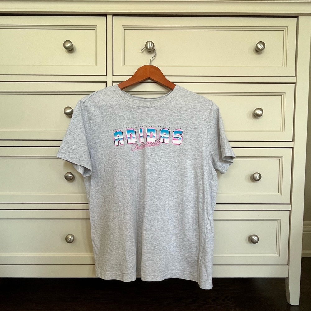 Adidas Vintage Style T-Shirt